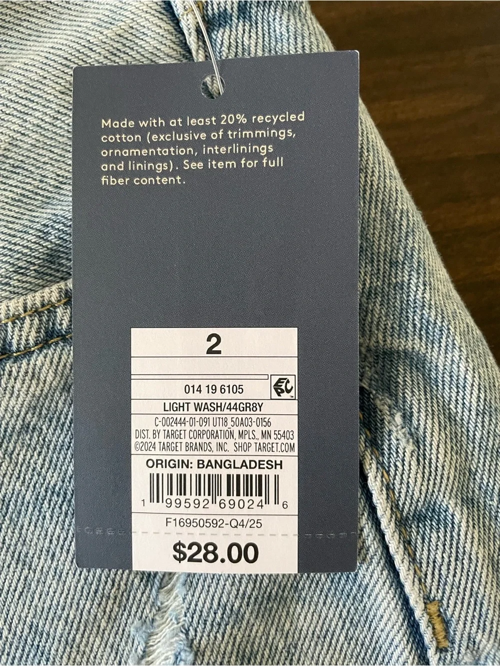 Universal Thread Women's Mid-Rise 90's Baggy Cuff Denim Shorts